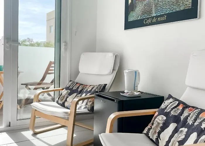 Mar Wifi Free , Private Bathroom And Terrace *