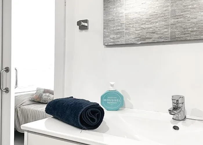 Mar Wifi Free , Private Bathroom And Terrace Apartment